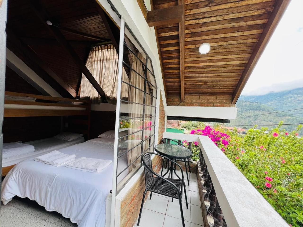 Mountain Chalet - Tungurahua Hot Springs/Aguas Termales Baños Dış mekan fotoğraf